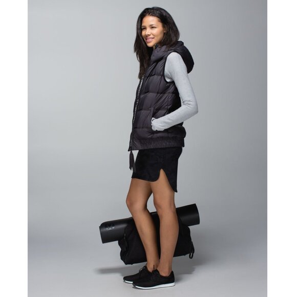 Lululemon Black Camo City High-Low Mini Skirt Size 8 - Athleisure Casual Comfy - Picture 2 of 11